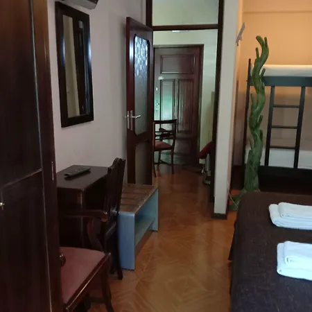 Konukevi Faria Guimares Centro 3*