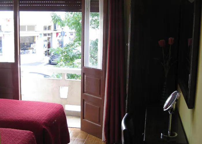 Πανσιόν Faria Guimares Centro