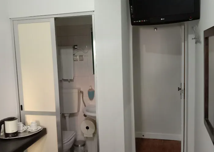 Πανσιόν Faria Guimares Centro