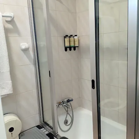 Faria Guimares Centro בית הארחה 3*